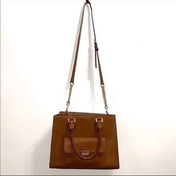SOLD- Michael Kors East West Bridgette Saffiano leather - Picture 4 of 10